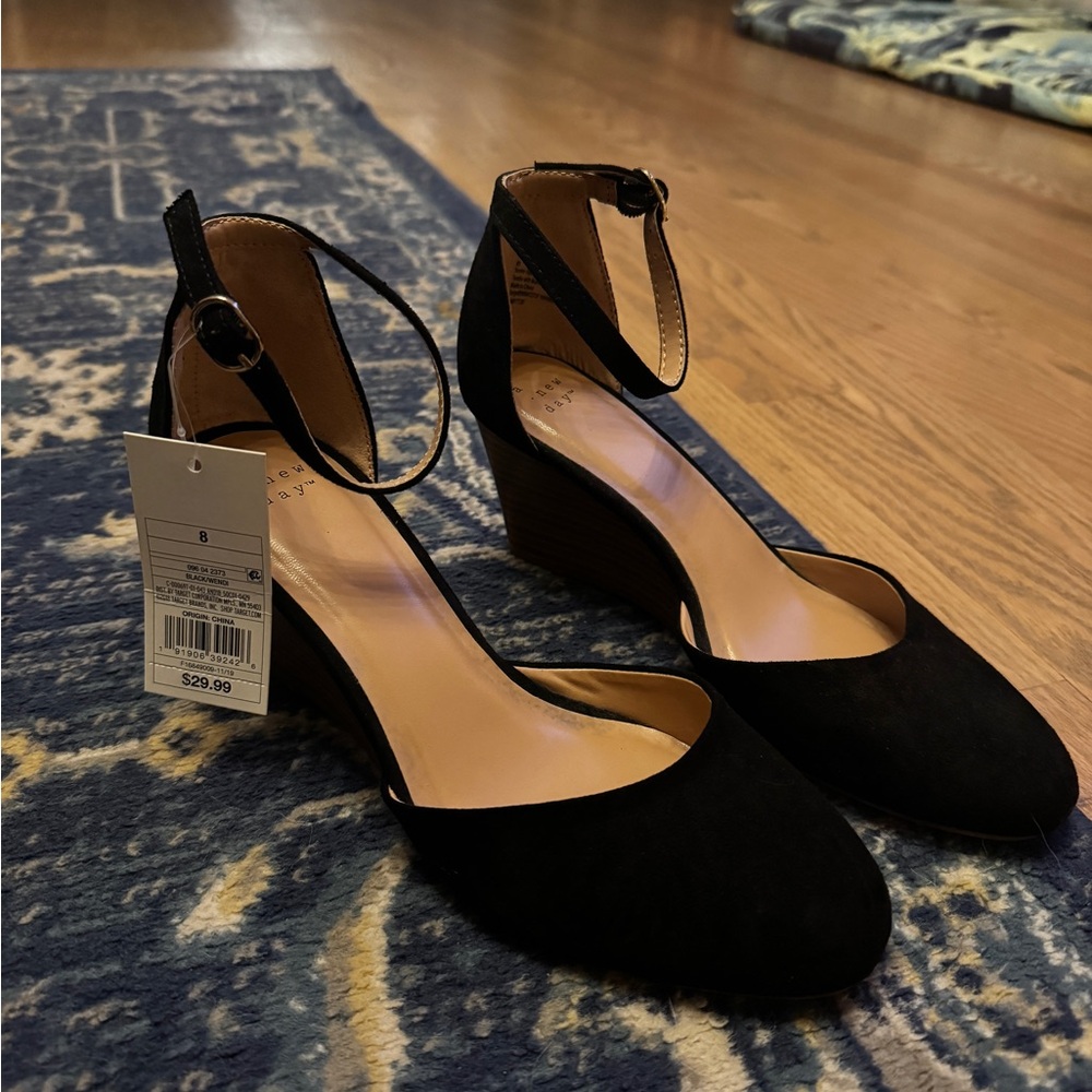 Elegant Black Wedge Heels